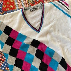 Vintage 90s Geometric Diamond Print Sweater size M